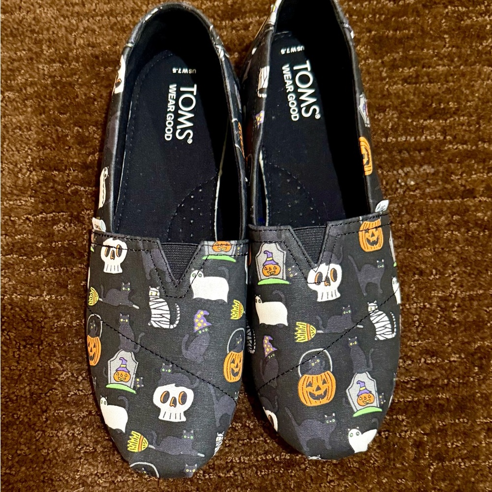 TOMS Black Halloween Print Shoes